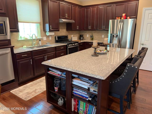 3 Bromley Lane, Manchester, NJ 08759