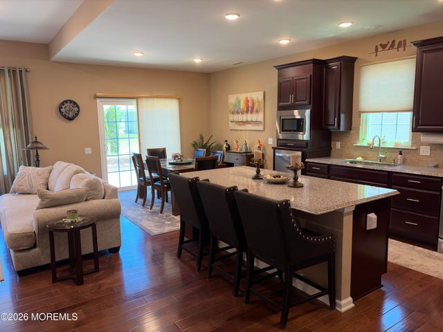 3 Bromley Lane, Manchester, NJ 08759