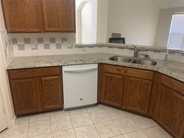 2621 Tidenhaven Drive, Pearland, TX 77584