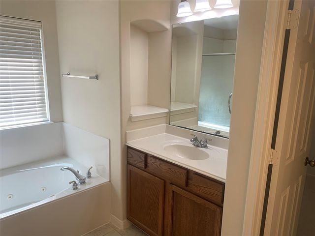 2621 Tidenhaven Drive, Pearland, TX 77584