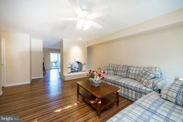3930 GATEHOUSE LN, Skippack, PA 19474