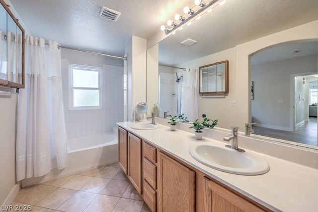 820 Titan Peak Place 206, Las Vegas, NV 89144