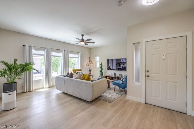 820 Titan Peak Place 206, Las Vegas, NV 89144