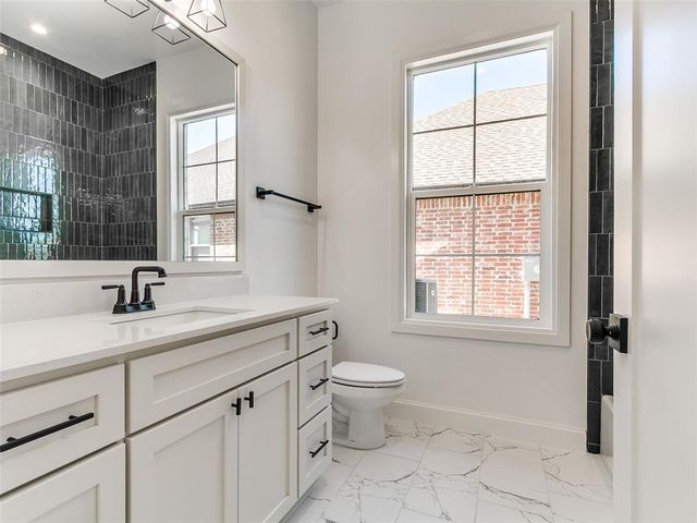 10108 SW 25th Court, Yukon, OK 73099