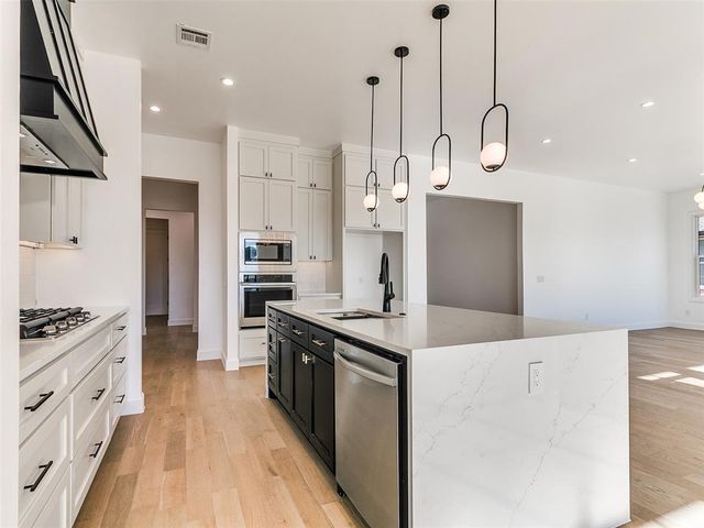 10108 SW 25th Court, Yukon, OK 73099