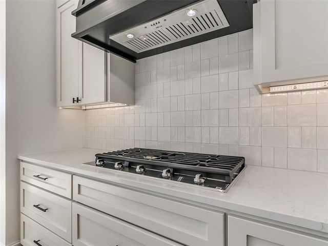 10108 SW 25th Court, Yukon, OK 73099