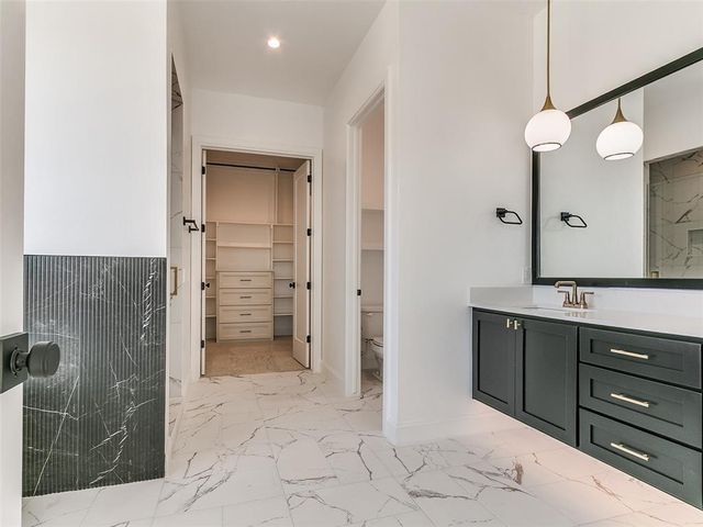 10108 SW 25th Court, Yukon, OK 73099