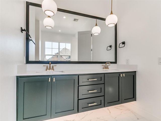 10108 SW 25th Court, Yukon, OK 73099