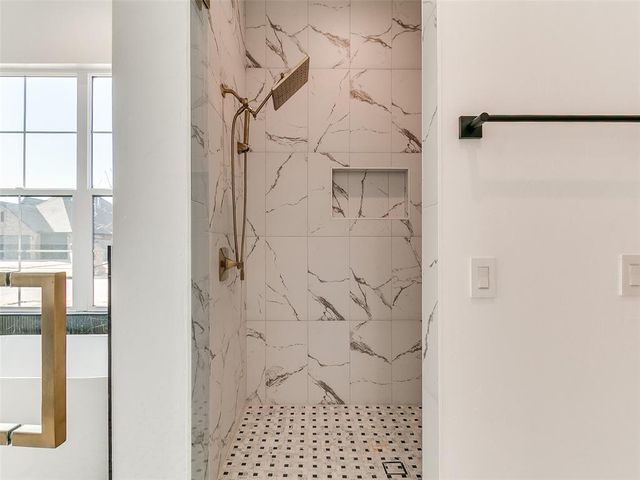 10108 SW 25th Court, Yukon, OK 73099