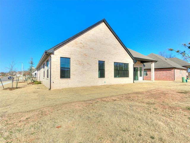 10108 SW 25th Court, Yukon, OK 73099