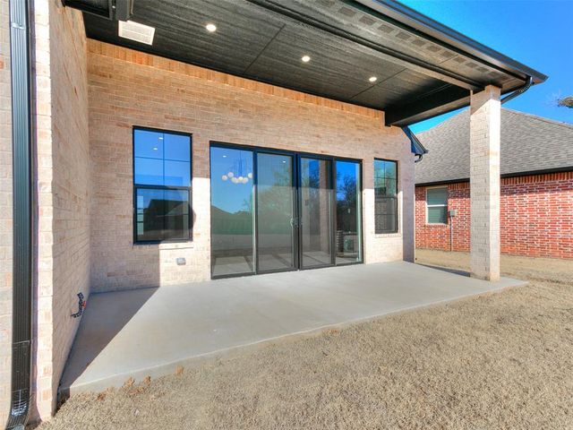 10108 SW 25th Court, Yukon, OK 73099