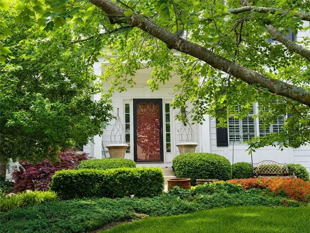 12463 Rosehill Street, Overland Park, KS 66213