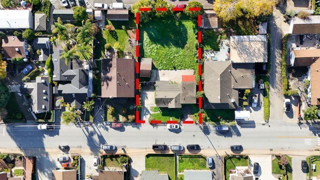 3620 Gross Road, Santa Cruz, CA 95062
