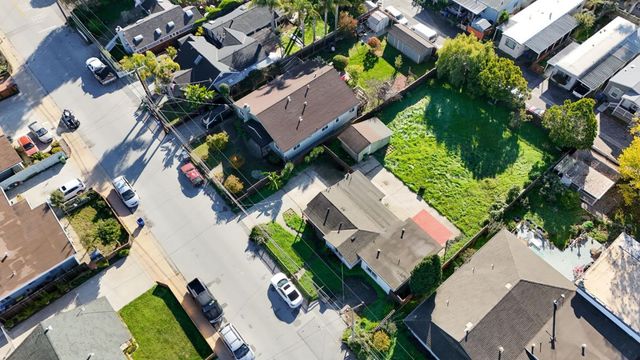 3620 Gross Road, Santa Cruz, CA 95062
