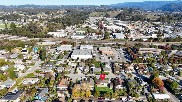 3620 Gross Road, Santa Cruz, CA 95062