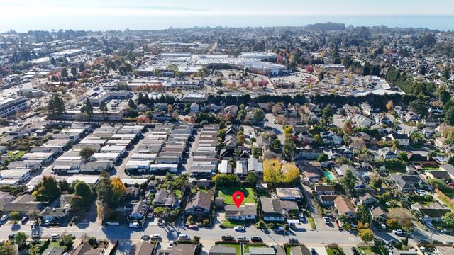 3620 Gross Road, Santa Cruz, CA 95062