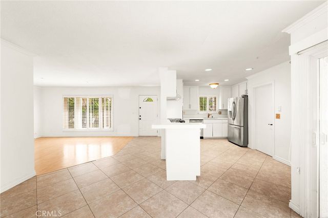 20401 Somerville Lane, Huntington Beach, CA 92646