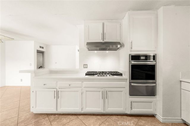 20401 Somerville Lane, Huntington Beach, CA 92646