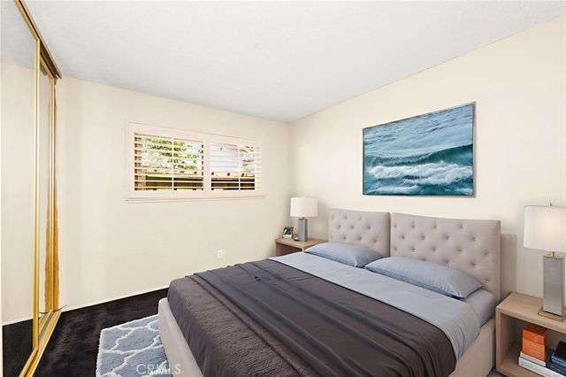 20401 Somerville Lane, Huntington Beach, CA 92646