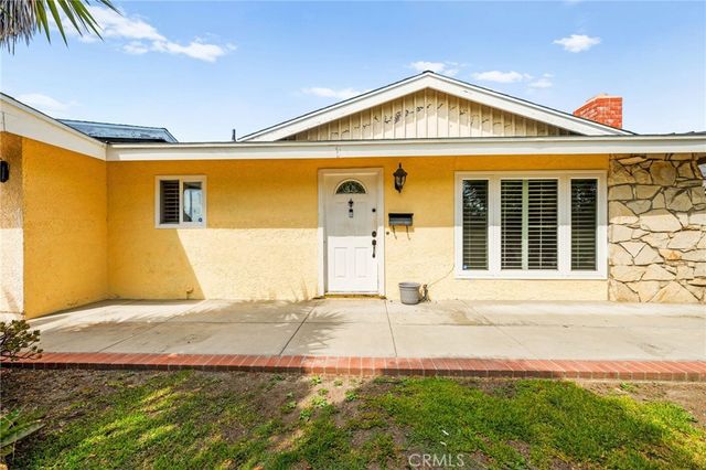 20401 Somerville Lane, Huntington Beach, CA 92646
