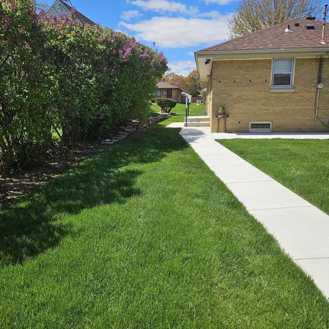 4052 87th STREET, Milwaukee, WI 53222