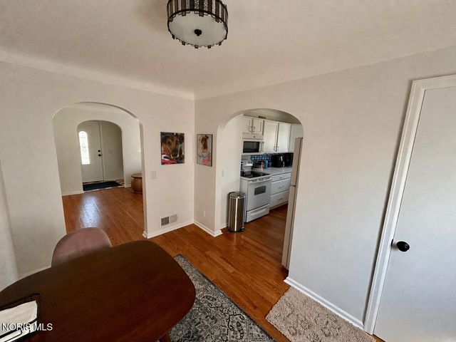 2667 Wesleyan Drive, Toledo, OH 43614