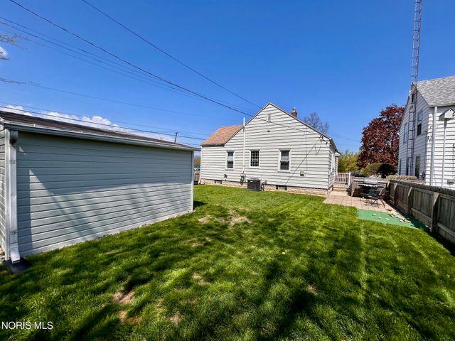 2667 Wesleyan Drive, Toledo, OH 43614