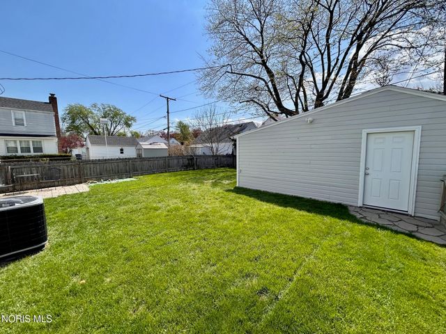 2667 Wesleyan Drive, Toledo, OH 43614