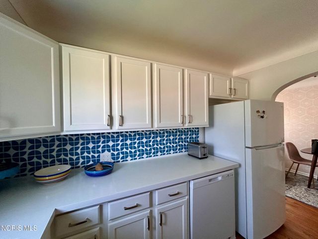 2667 Wesleyan Drive, Toledo, OH 43614