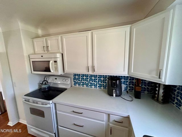 2667 Wesleyan Drive, Toledo, OH 43614