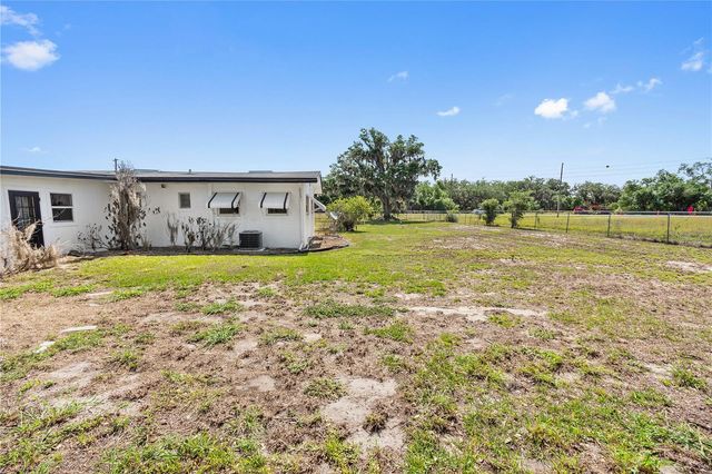2425 BURNS AVENUE, Lake Wales, FL 33898