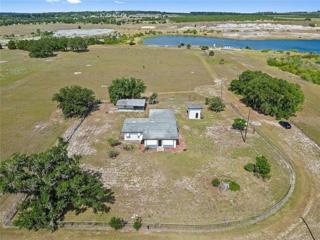 2425 BURNS AVENUE, Lake Wales, FL 33898