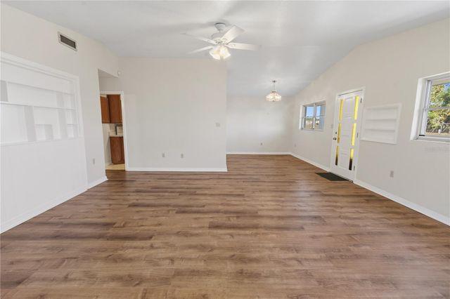 2425 BURNS AVENUE, Lake Wales, FL 33898