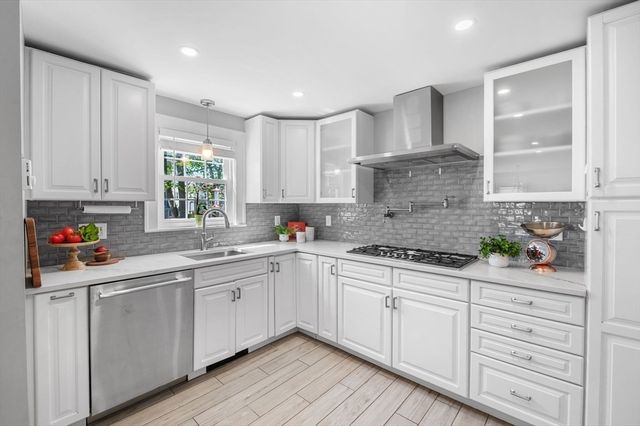 62 Elm St, Melrose, MA 02176