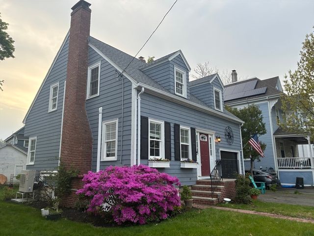 62 Elm St, Melrose, MA 02176