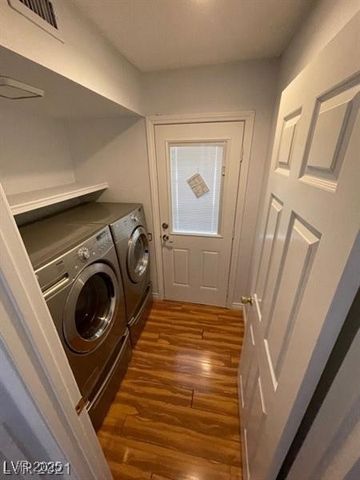 4037 Chalfont Court, Las Vegas, NV 89121