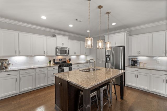 151 Benjamin Ln, Hendersonville, TN 37075