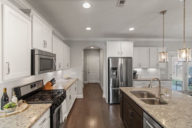 151 Benjamin Ln, Hendersonville, TN 37075