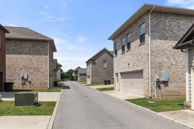 151 Benjamin Ln, Hendersonville, TN 37075