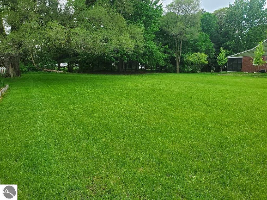 Image 1 of property listing at 1616 E High Street, Mt Pleasant, MI 48858