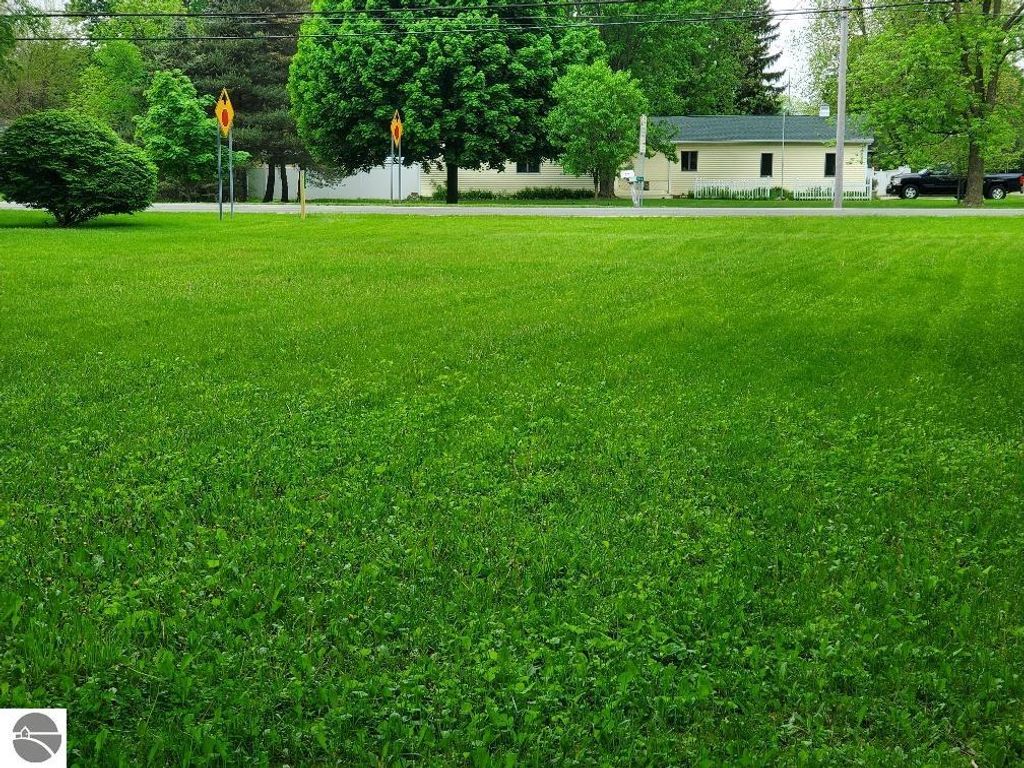 Image 5 of property listing at 1616 E High Street, Mt Pleasant, MI 48858