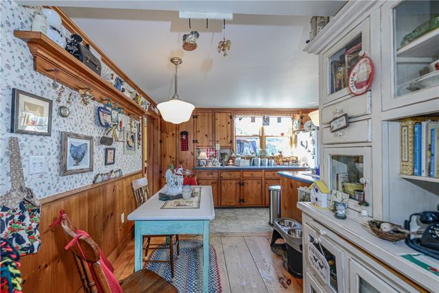 225 Old Mill Lane, Portsmouth, RI 02871