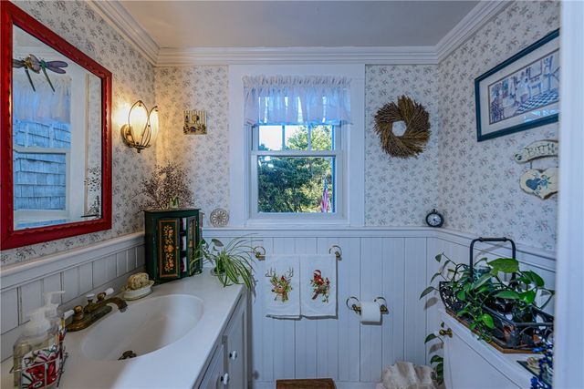 225 Old Mill Lane, Portsmouth, RI 02871