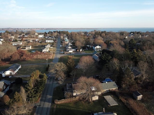 225 Old Mill Lane, Portsmouth, RI 02871