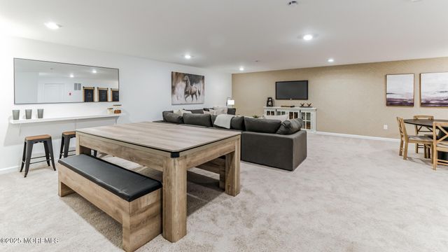 16 E Garfield Avenue, Atlantic Highlands, NJ 07716