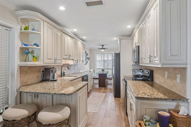 7300 SUNSHINE SKYWAY LANE 206, St Petersburg, FL 33711