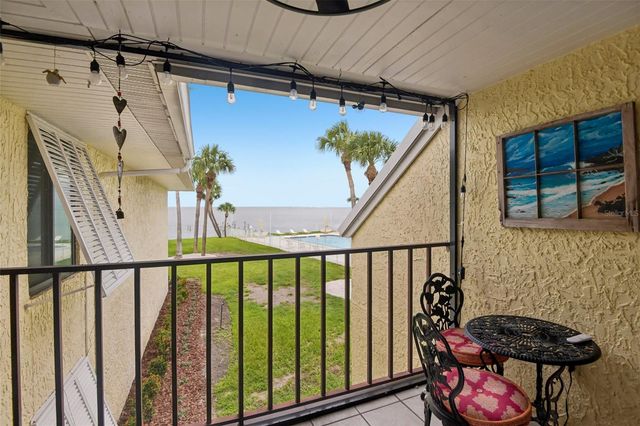 7300 SUNSHINE SKYWAY LANE 206, St Petersburg, FL 33711