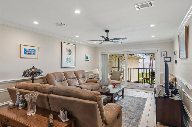 7300 SUNSHINE SKYWAY LANE 206, St Petersburg, FL 33711