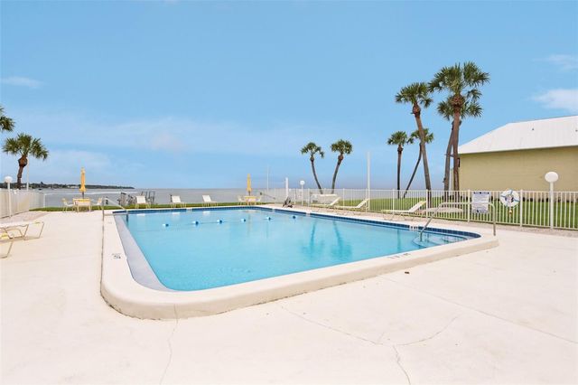 7300 SUNSHINE SKYWAY LANE 206, St Petersburg, FL 33711