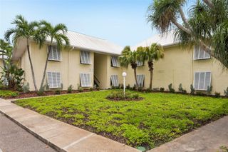 7300 SUNSHINE SKYWAY LANE 206, St Petersburg, FL 33711